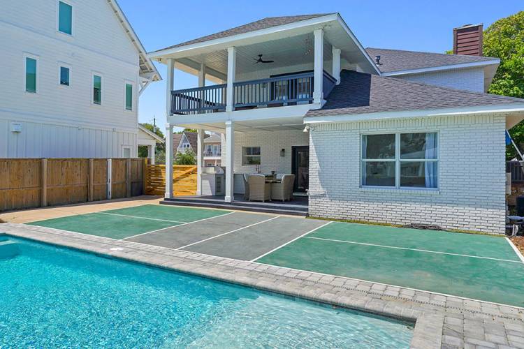 Coastal Cove, Vacation Rental House with Private Pool Near Beach in Destin, Florida